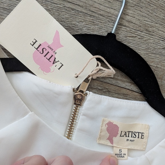 NWT White bodycon cut-out dress - Picture 8 of 8